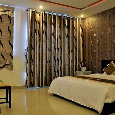 Manh Cuong Hotel Da Nang Exterior photo