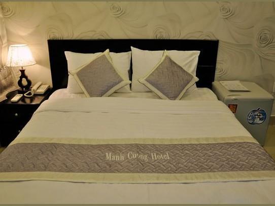 Manh Cuong Hotel Da Nang Exterior photo